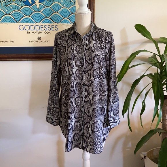 BCBGMaxAzria Dresses & Skirts - BCBG animal print blouse